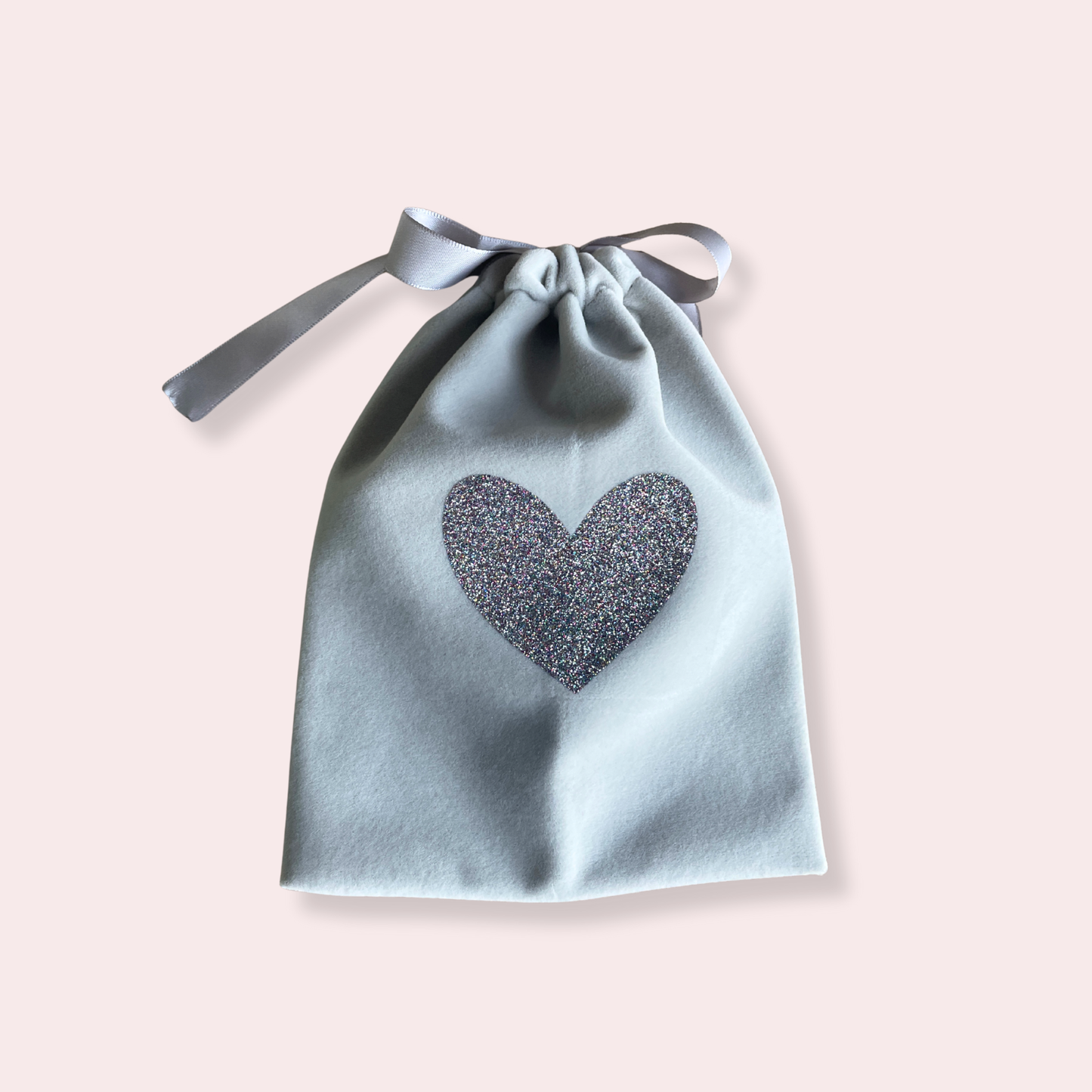 Pochon cadeau ruban - Gris - Coeur paillettes - 15 x 20cm