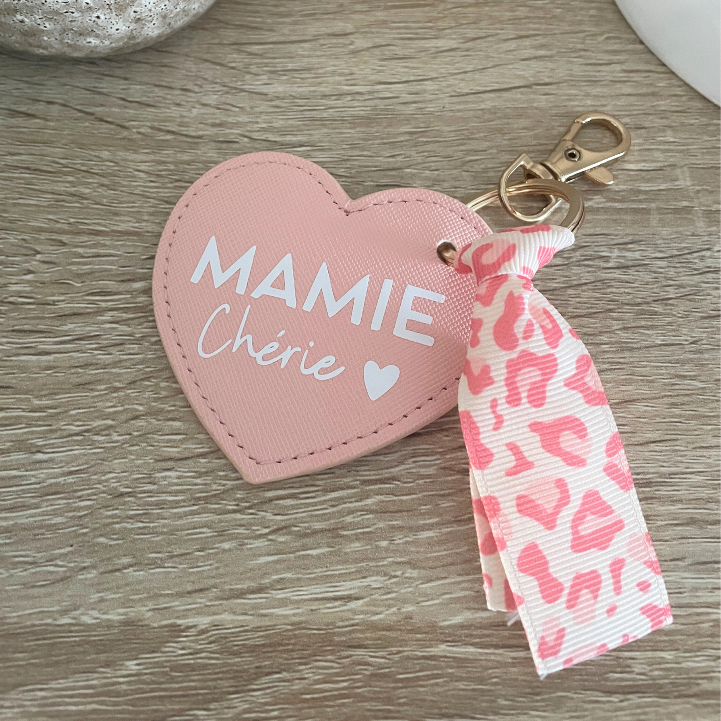 Porte-clé simili cuir COEUR ROSE - ruban léopard - personnalisé